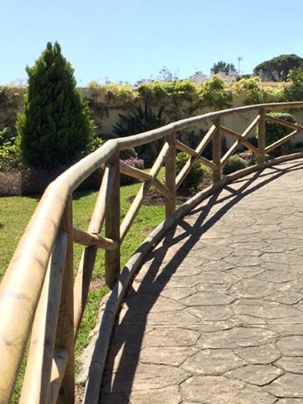 Construcción de valla de madera en Torremolinos